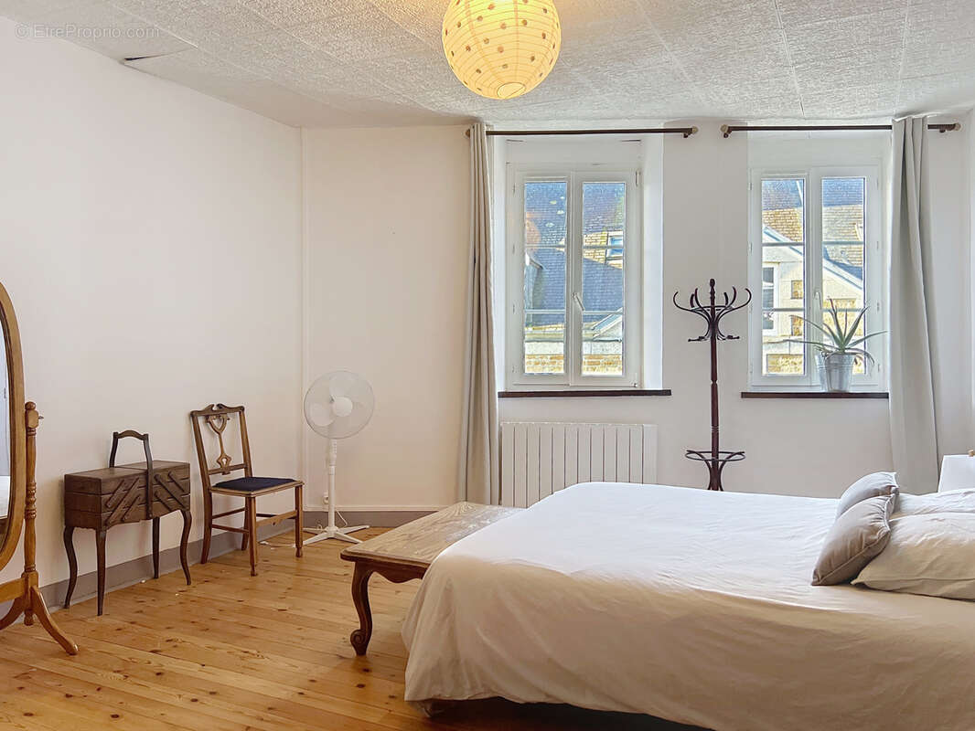 Maison à VILLEDIEU-LES-POELES