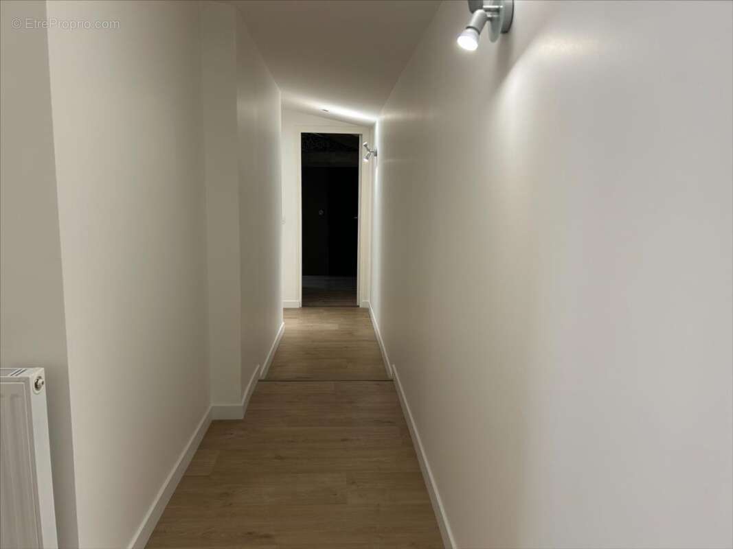 Maison à SAINT-GEORGES-LES-BAILLARGEAUX