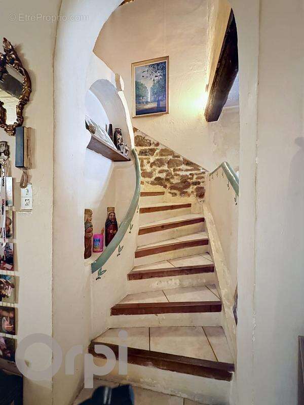Maison à LE MUY