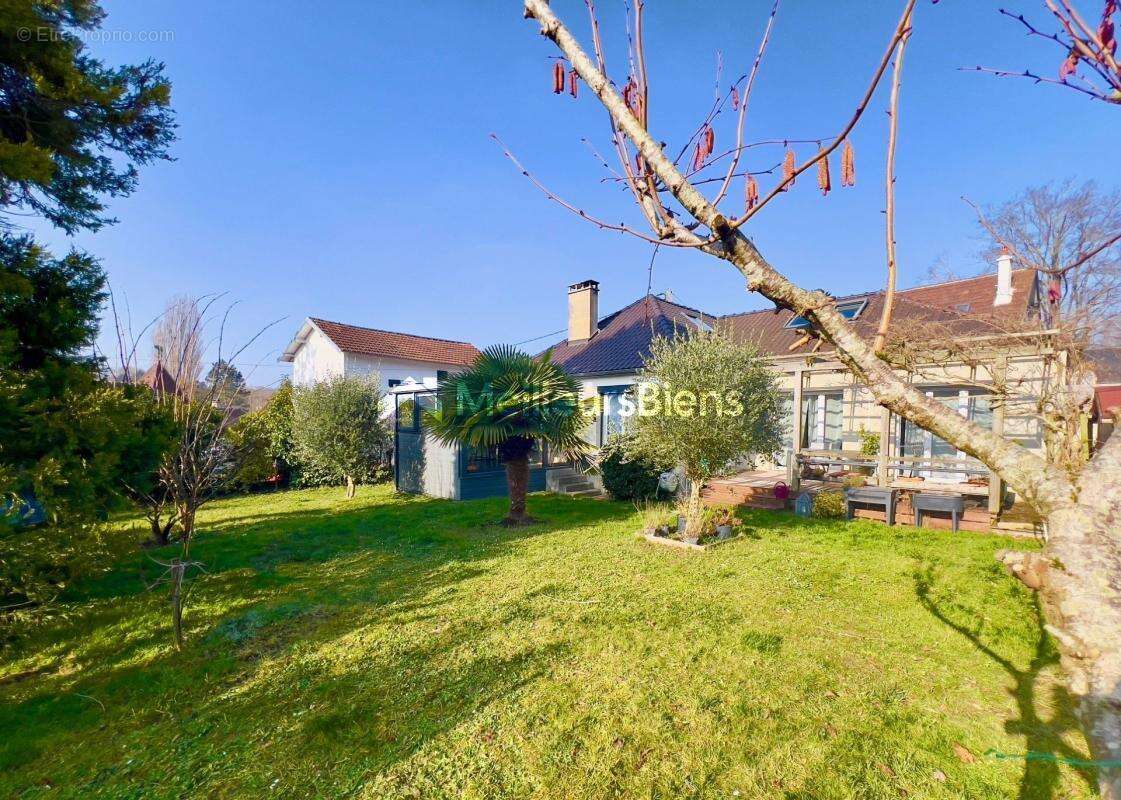 Maison à L&#039;ETANG-LA-VILLE