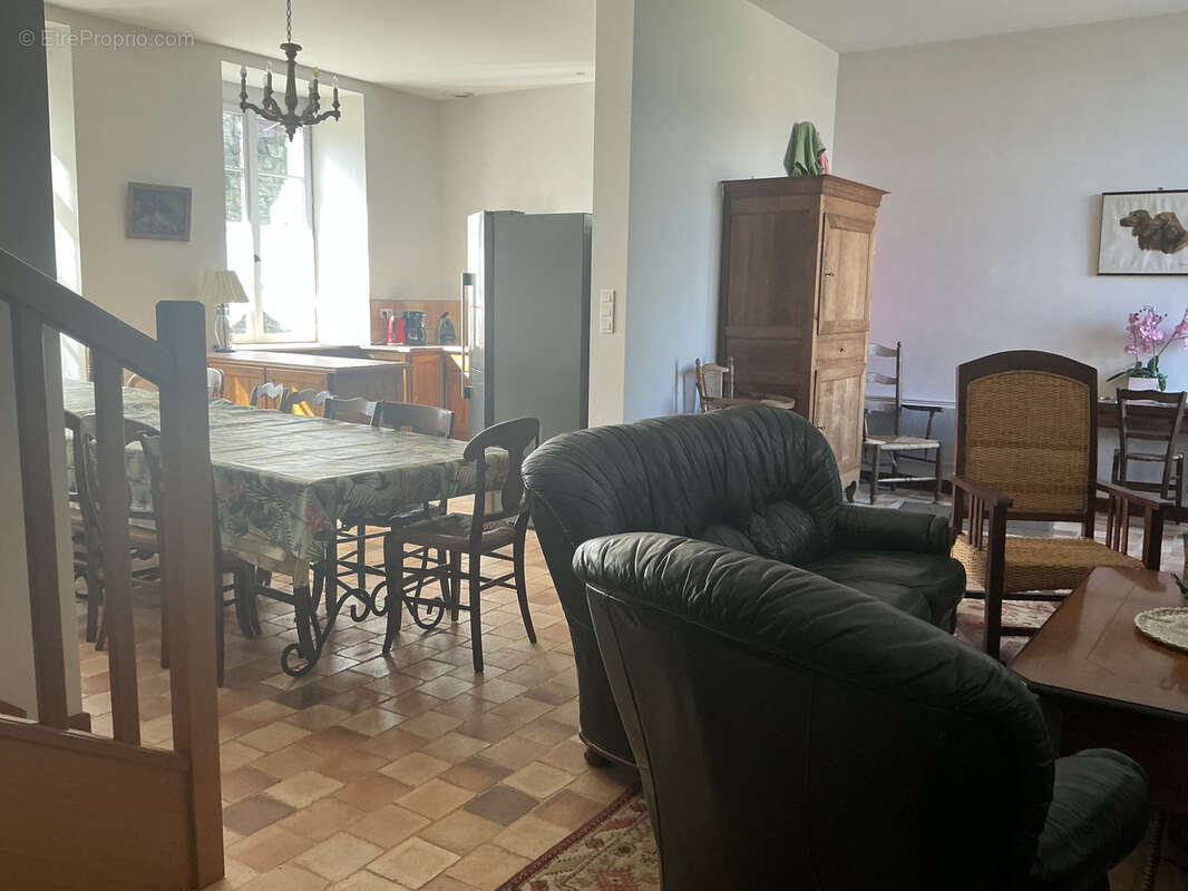 Maison à MOUCHAMPS