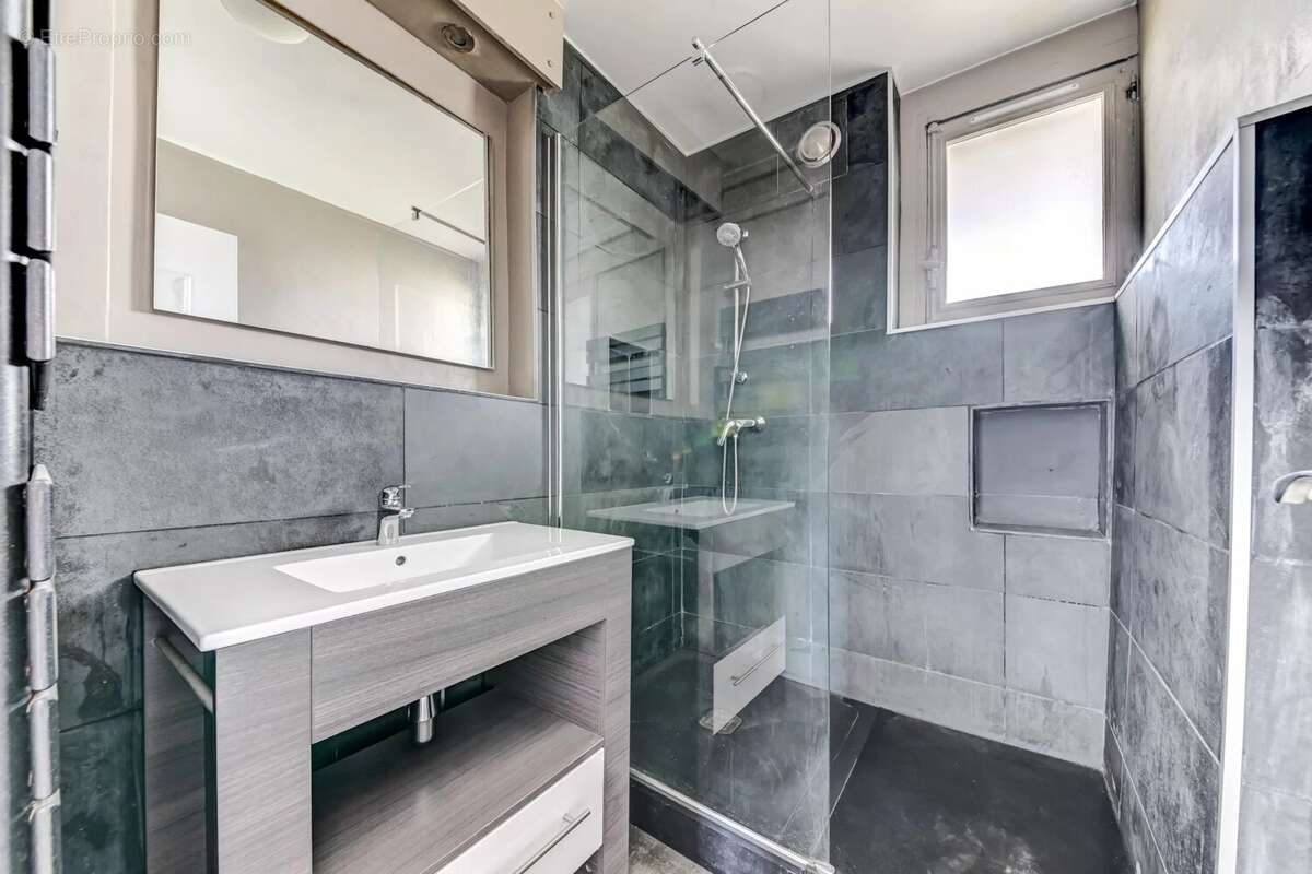 Appartement à LYON-8E
