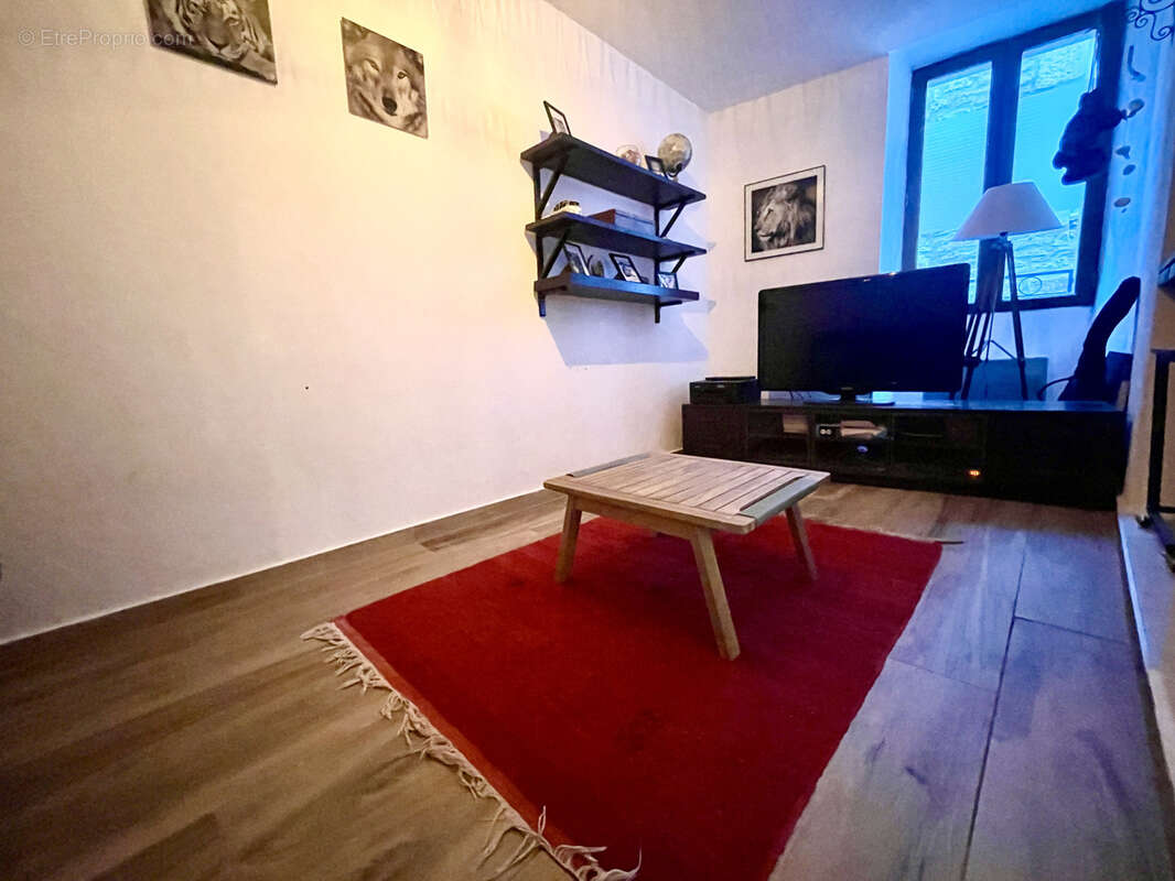 Maison à SAINT-FELIX-DE-LODEZ