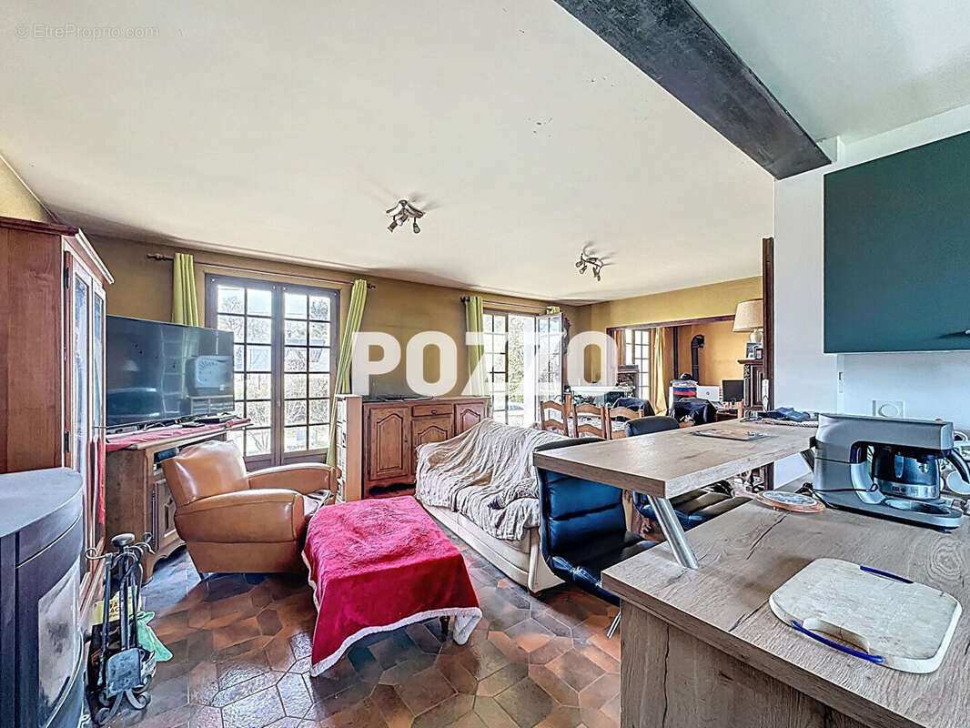 Maison à DRAGEY-RONTHON