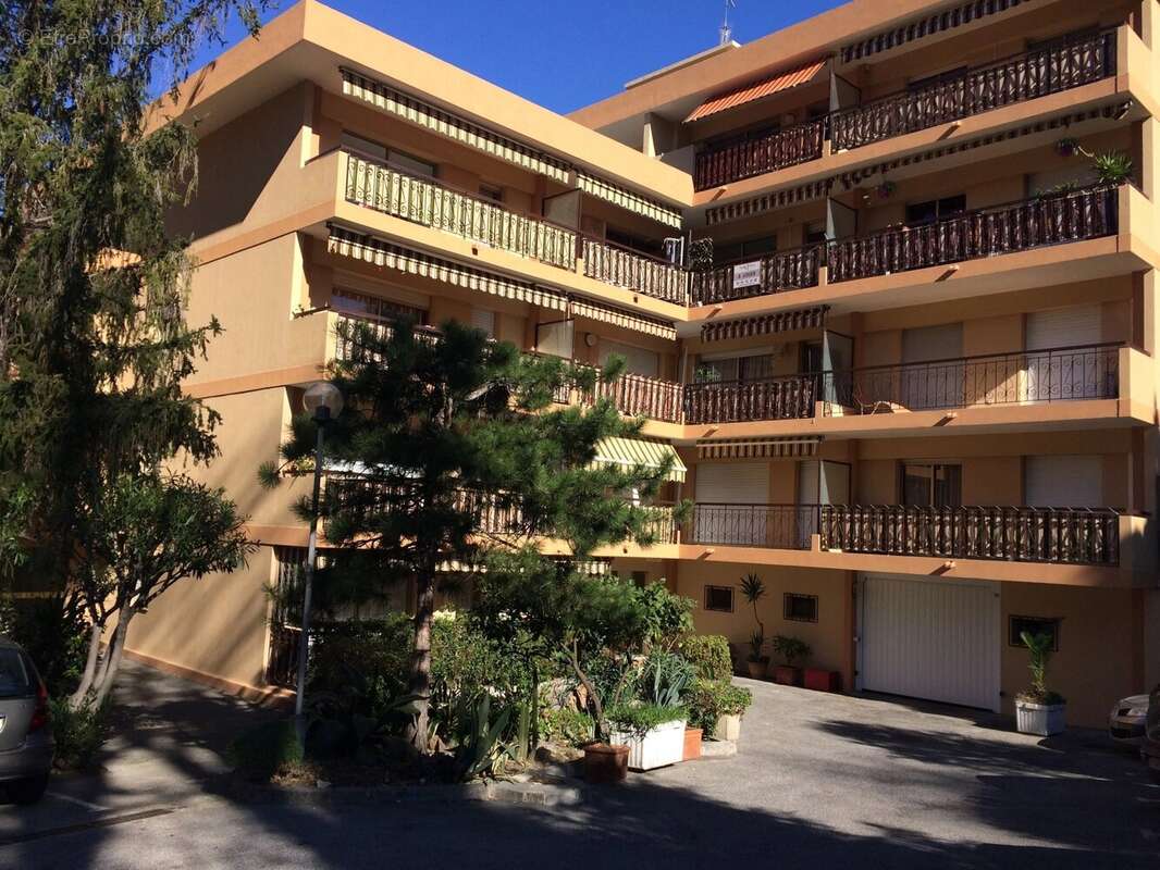 Appartement à ROQUEBRUNE-CAP-MARTIN