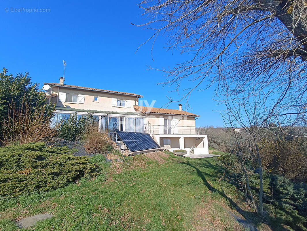 Maison à BUSSIERES