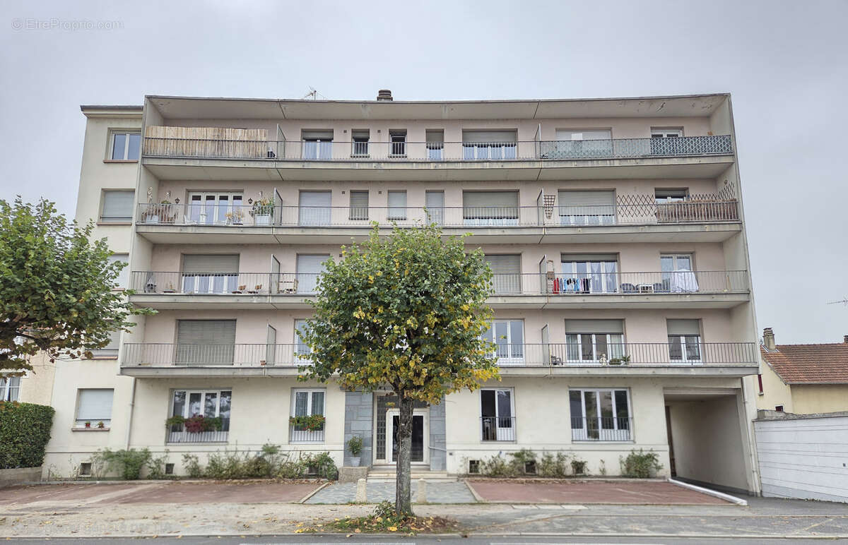 Appartement à MOULINS