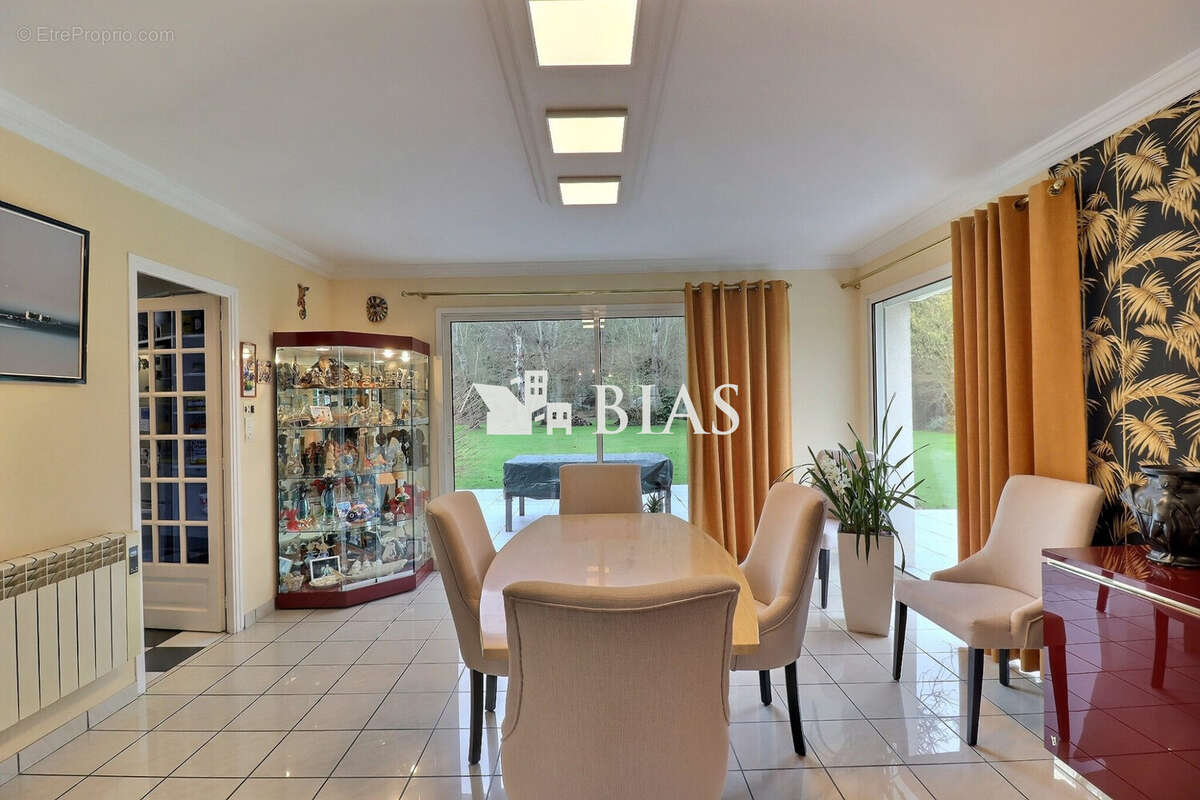 Maison à HEUDREVILLE-SUR-EURE