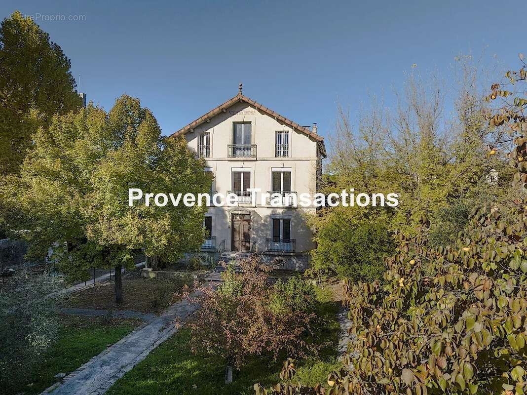 Maison à VAISON-LA-ROMAINE