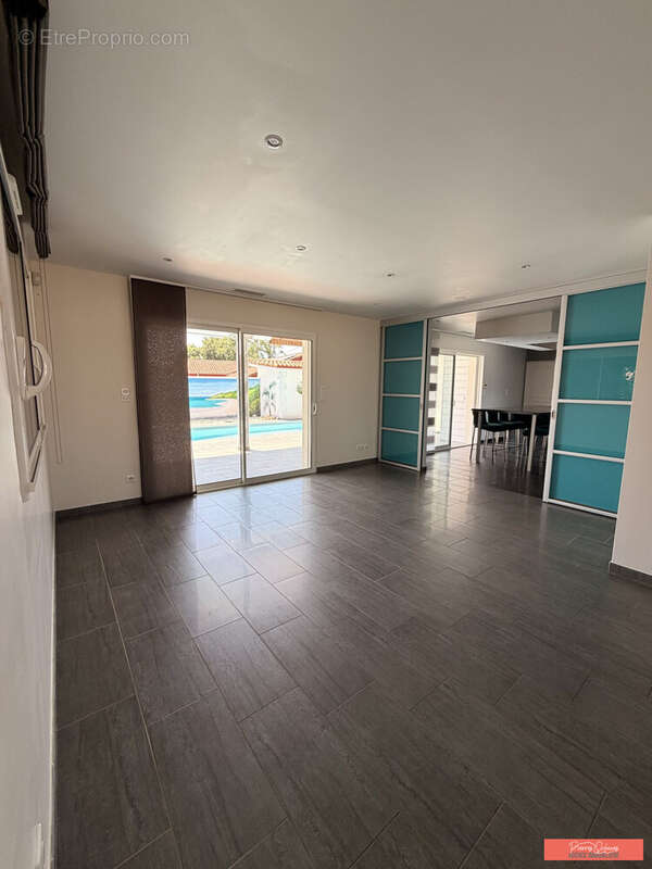 Maison 202 m² à Sainte-Marie-De-Gosse  - photo 6