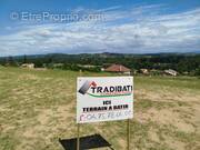 Terrain à CHARMES-SUR-L&#039;HERBASSE