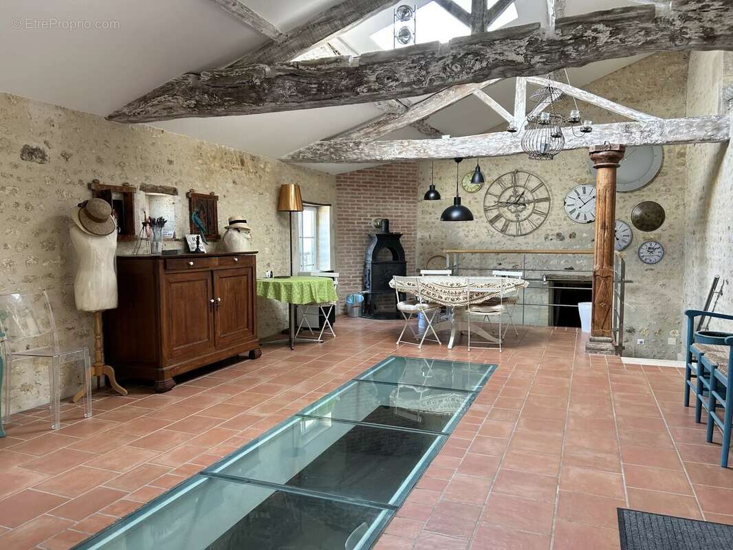 Maison à MIRAMBEAU