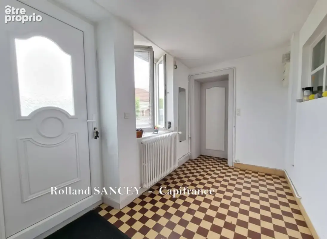 A vendre  ROYE (70) Maison avec habitation principale et logement locatif sur plus de 5800 m2 - photo 19