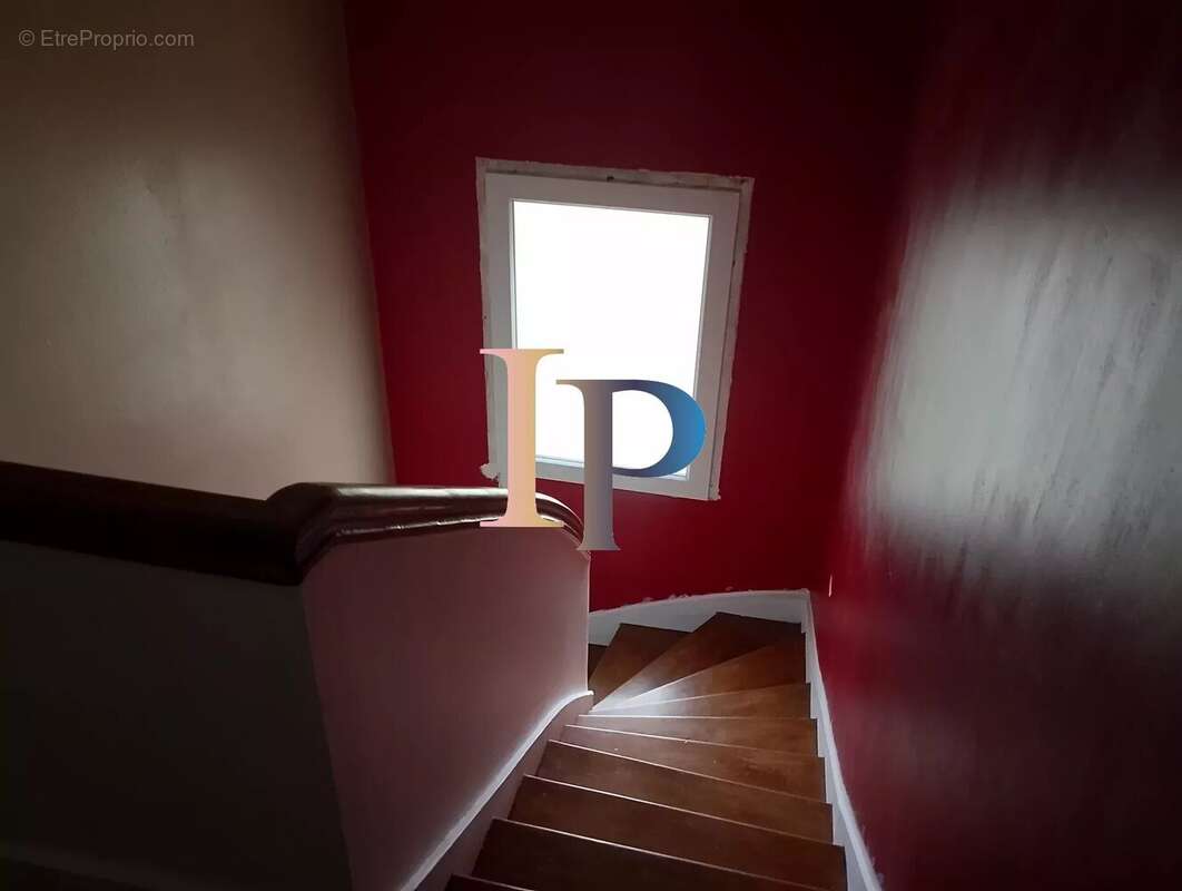 Maison à LA CLAYETTE