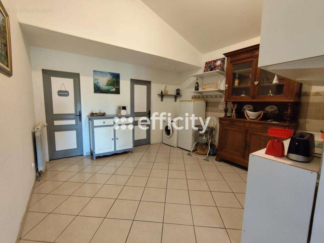 Maison à BRIZAMBOURG