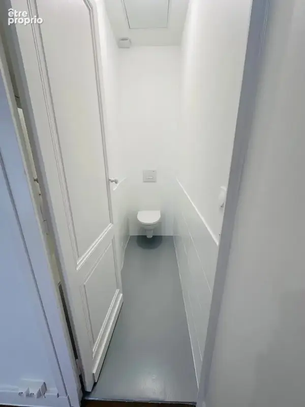BASSINS A FLOTS - BUREAU loué pour Investisseur - Rentabilité nette 7% acte en main - photo 4