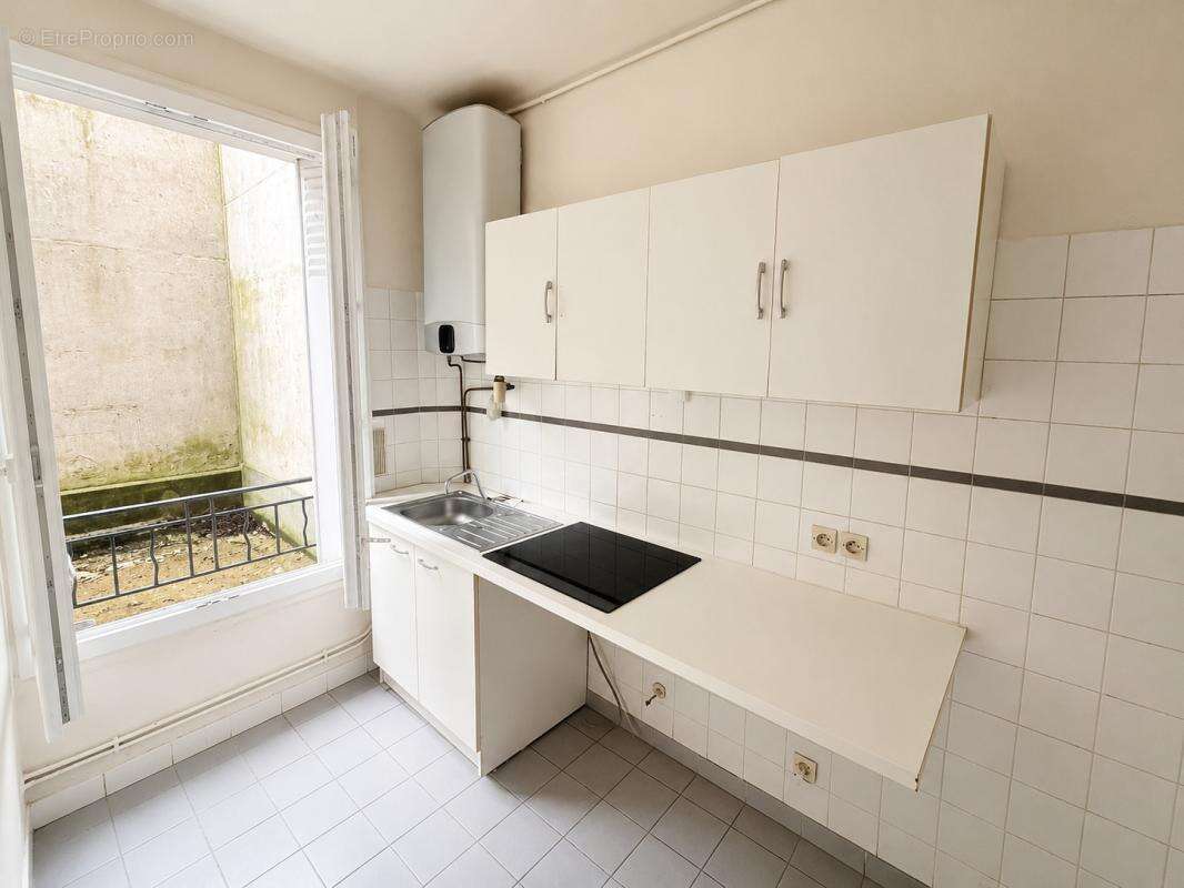 Appartement à PARIS-20E