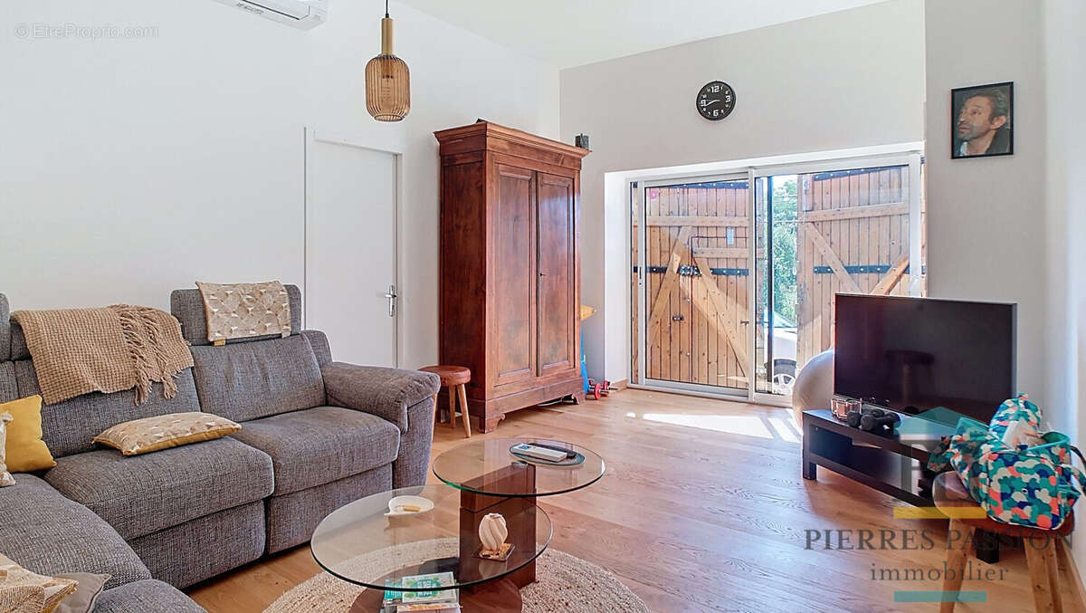 Maison à MONPRIMBLANC