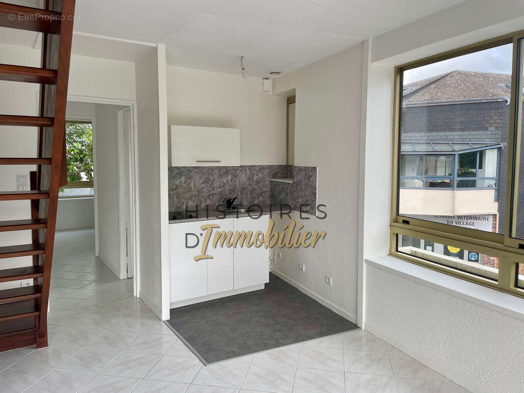 Appartement à MONT-SAINT-AIGNAN