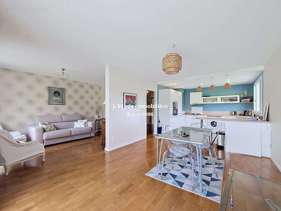 Appartement à FONTAINES-SUR-SAONE