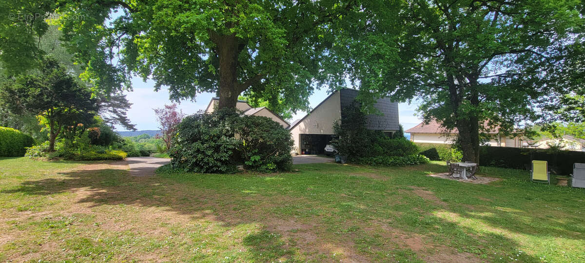 Maison à BEYNAT