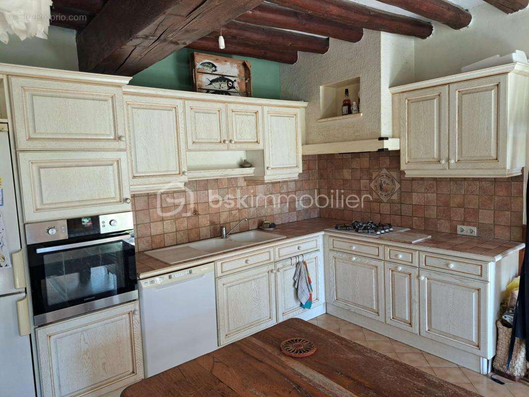 Propriété de Caractère sur 4,3 Hectares – Potentiel Équestre - photo 5