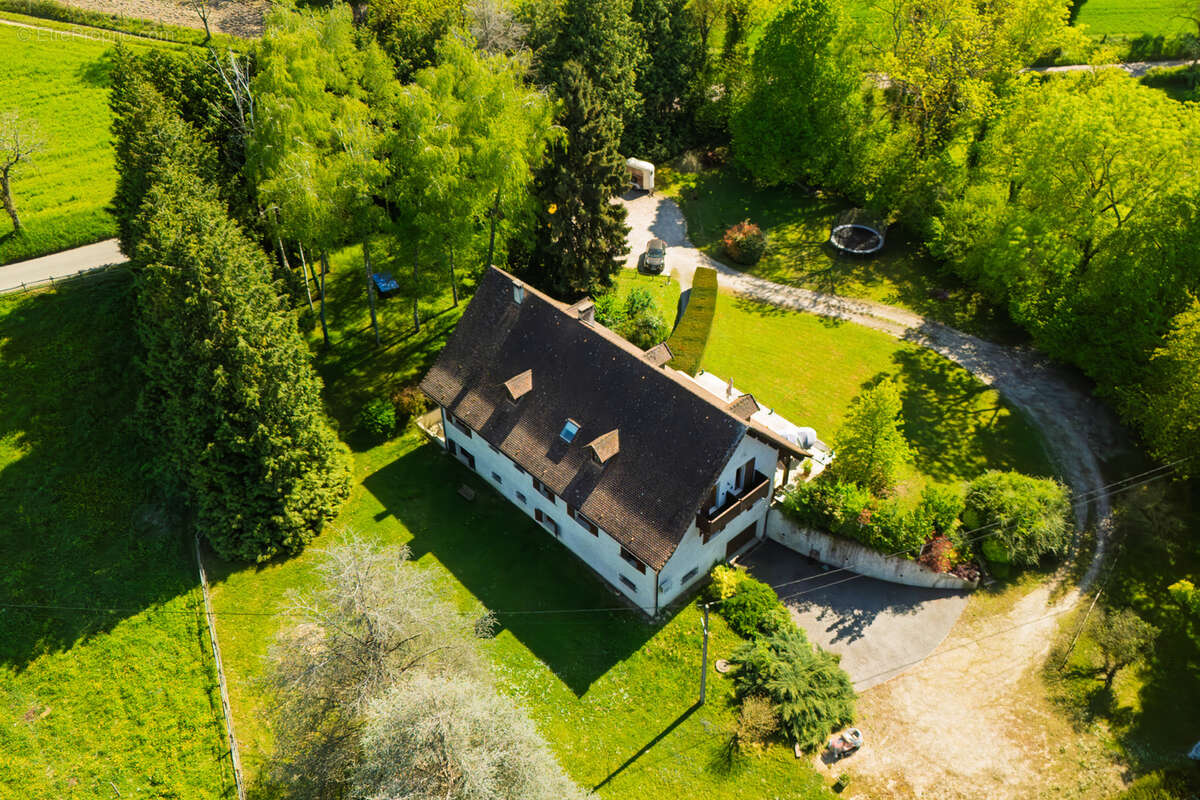 Maison à LA TOUR-DU-PIN