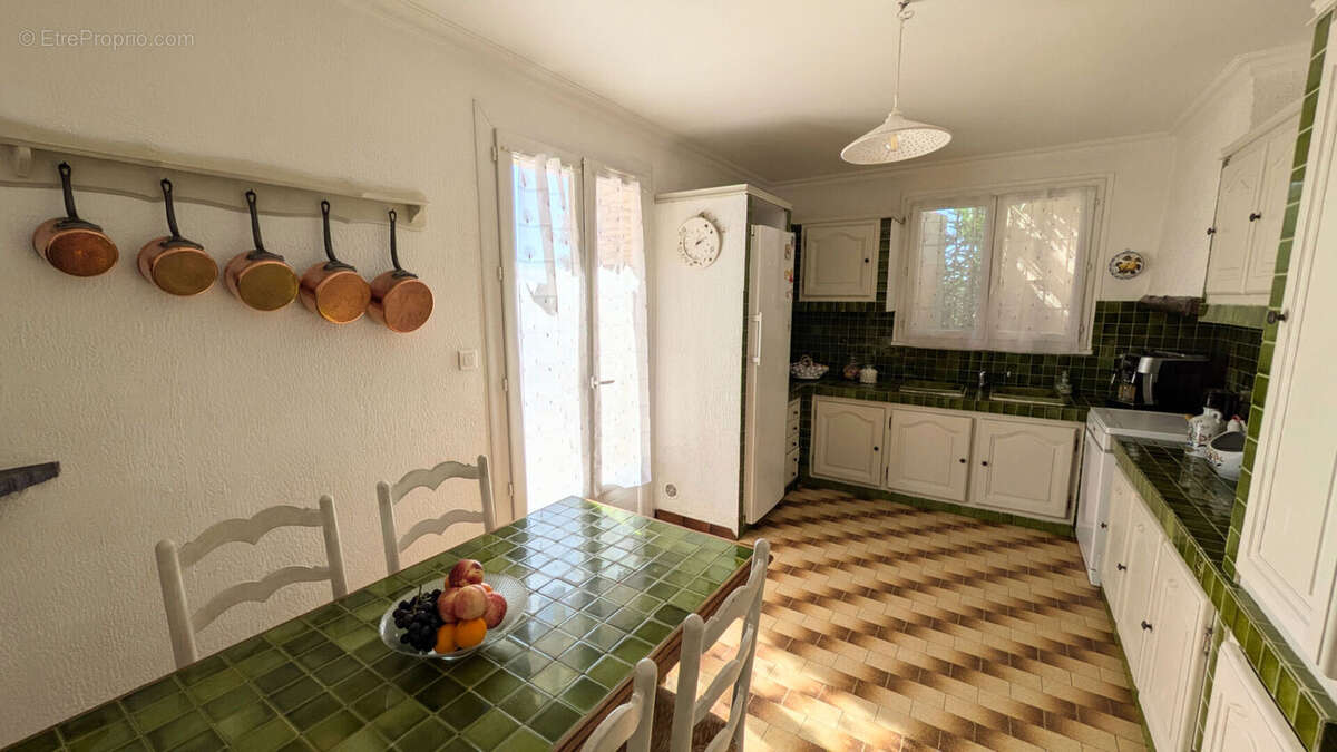 Maison à L'ISLE-SUR-LA-SORGUE