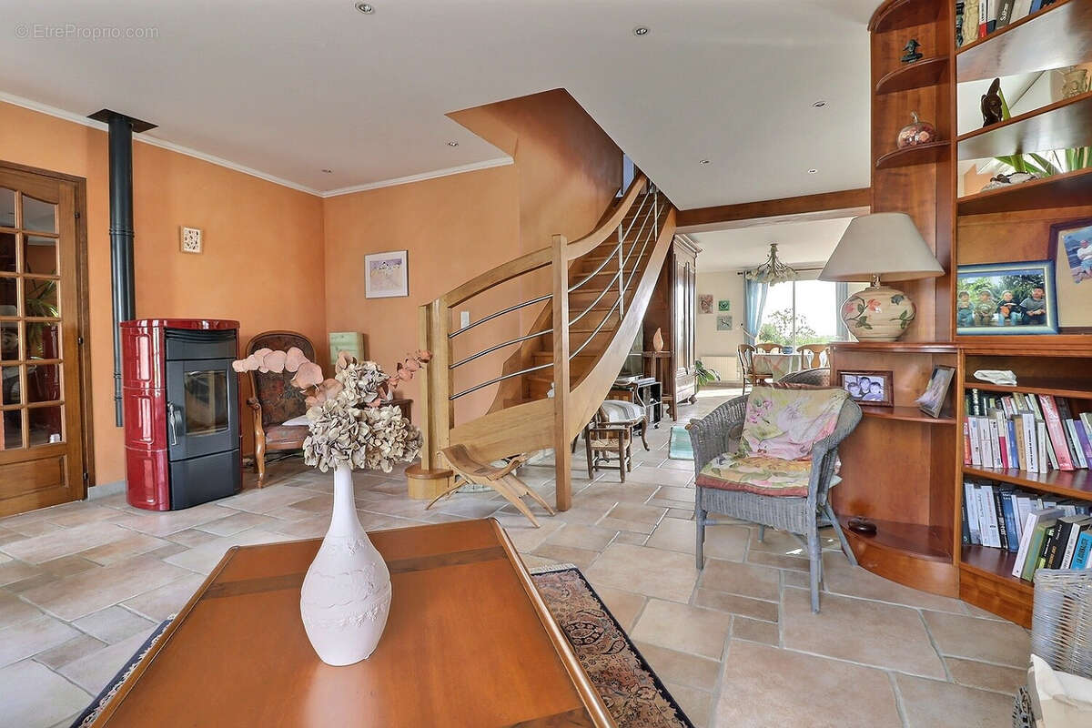 Maison à SAINT-MARTIN-SOUS-MONTAIGU