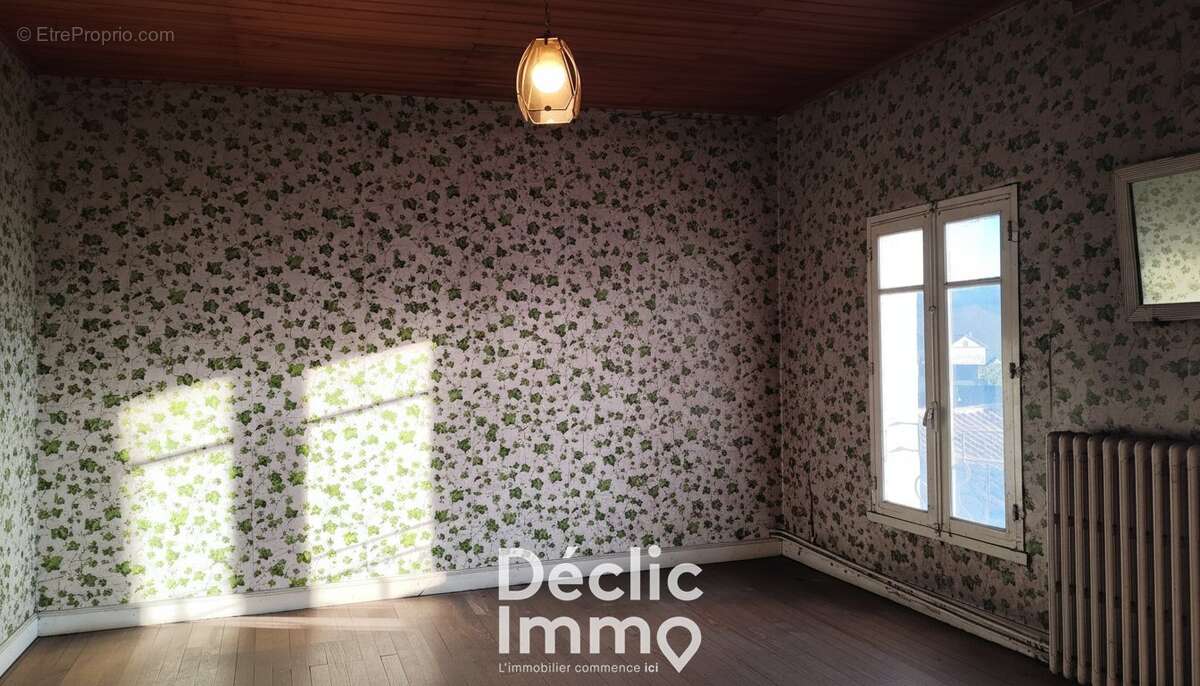 Maison à VOEUIL-ET-GIGET