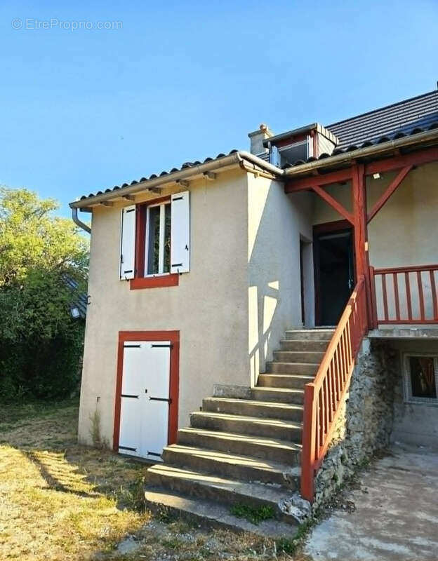 Maison rénovée avec grand jardin aménagé et garage, située dans le centre ville de Baraqueville - photo 37