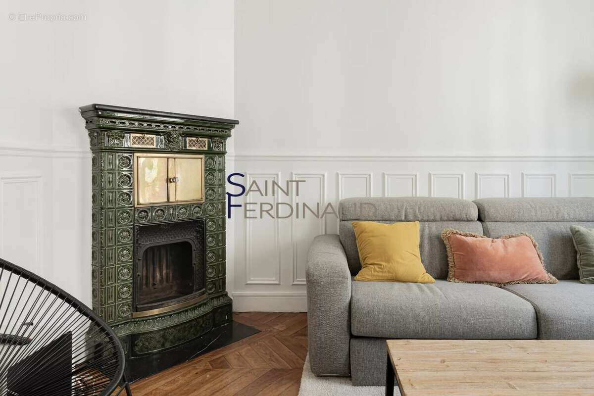 Appartement à NEUILLY-SUR-SEINE