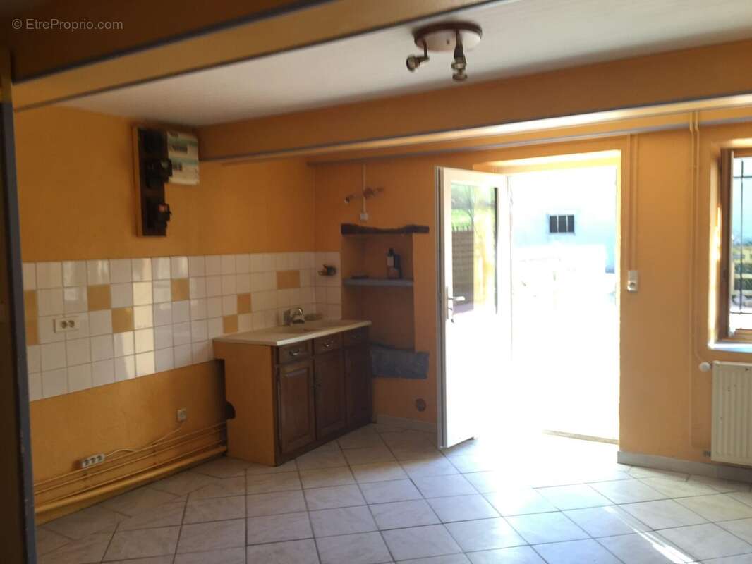 Maison à AIGUEPERSE