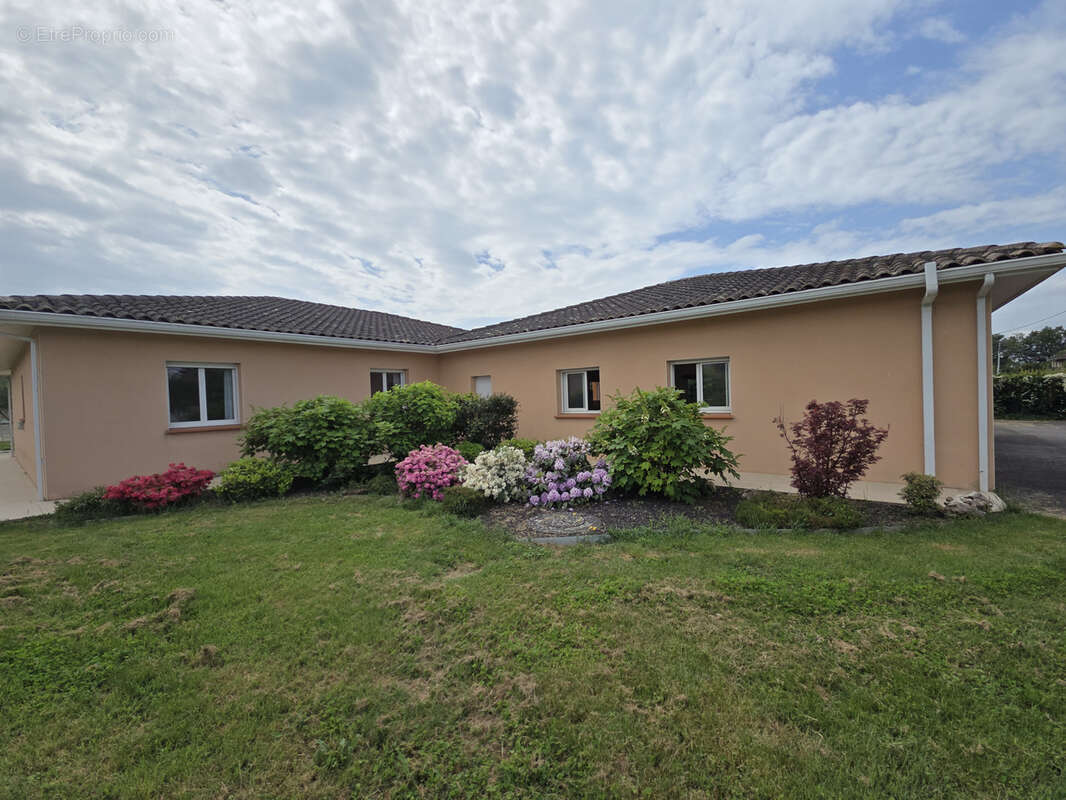Maison à SAINT-JORY
