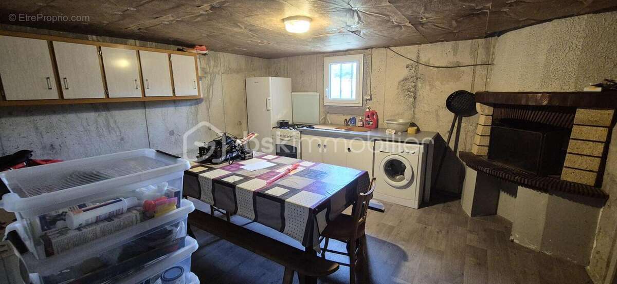 BEAUCÉ – Maison rénovée de 105,48 m² avec vie de plain-pied, sous-sol complet et terrain clos de 492 m² - photo 18