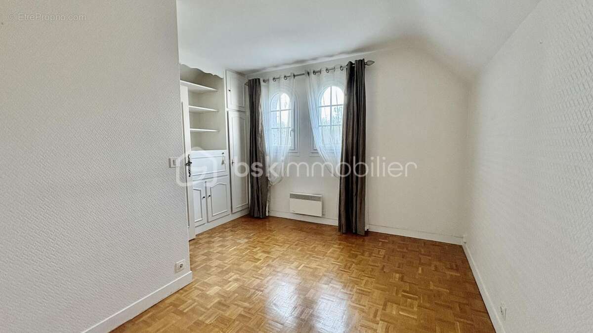 Maison à VILLIERS-SUR-ORGE