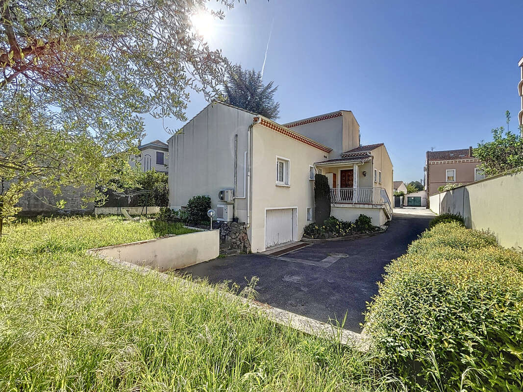 Maison à TOURNON-SUR-RHONE