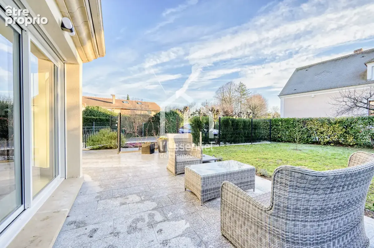 Maison Le Mesnil le Roi 165 m2 - photo 2