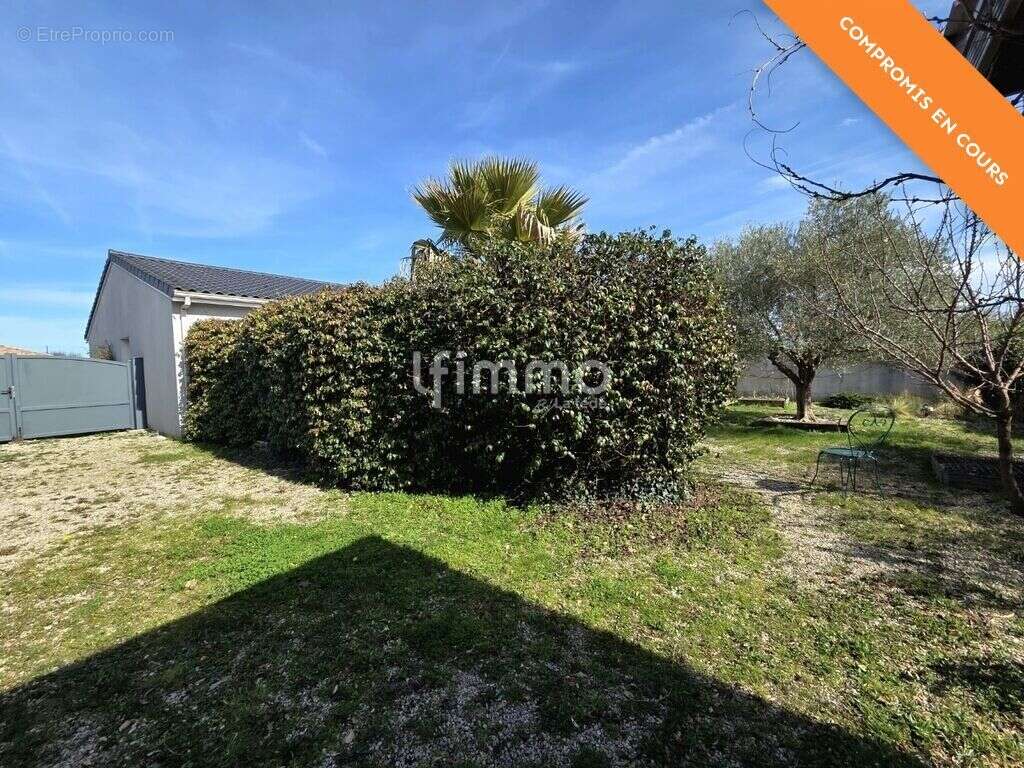 Maison à AMBARES-ET-LAGRAVE