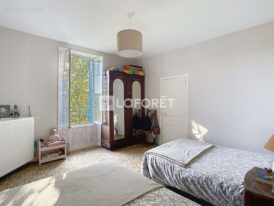 Maison à SAINT-VICTURNIEN