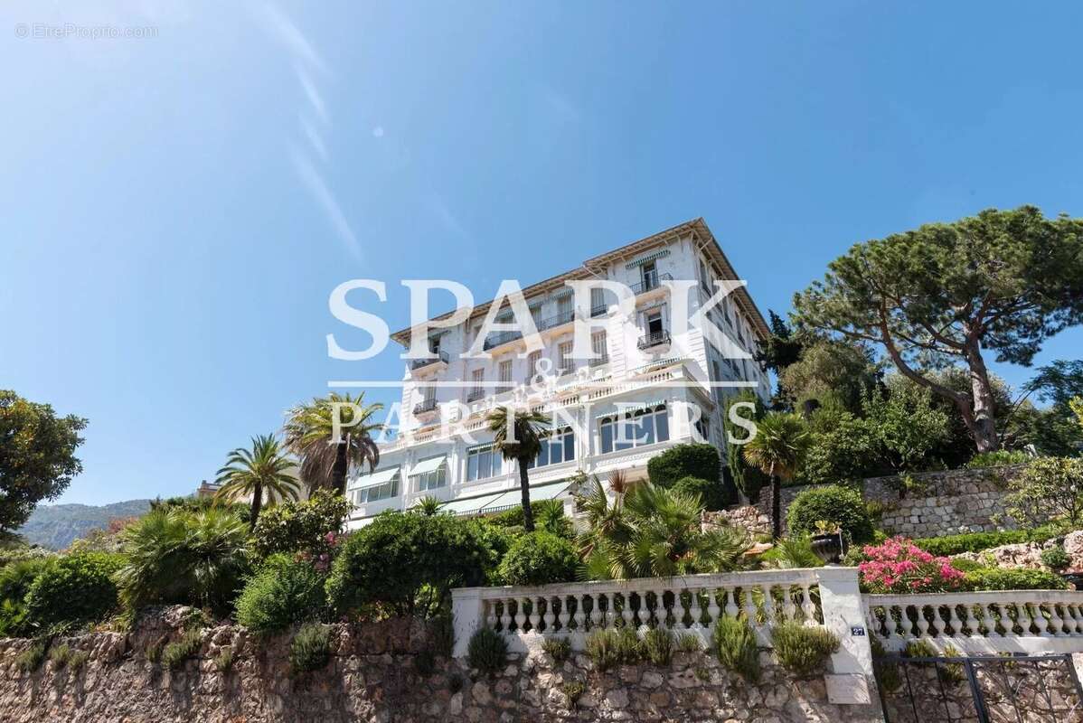 Appartement à ROQUEBRUNE-CAP-MARTIN
