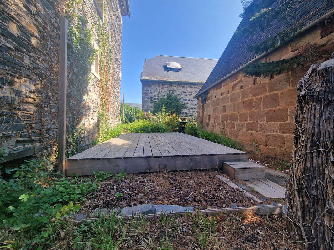 Maison de caractère en pierre avec grange   Saint-Viance - photo 20