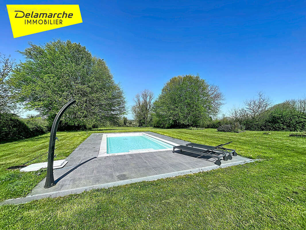 Maison à SAINT-DENIS-LE-GAST