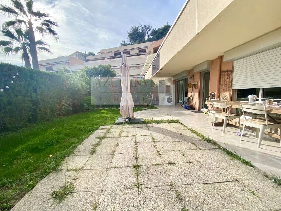 Appartement à ROQUEBRUNE-CAP-MARTIN