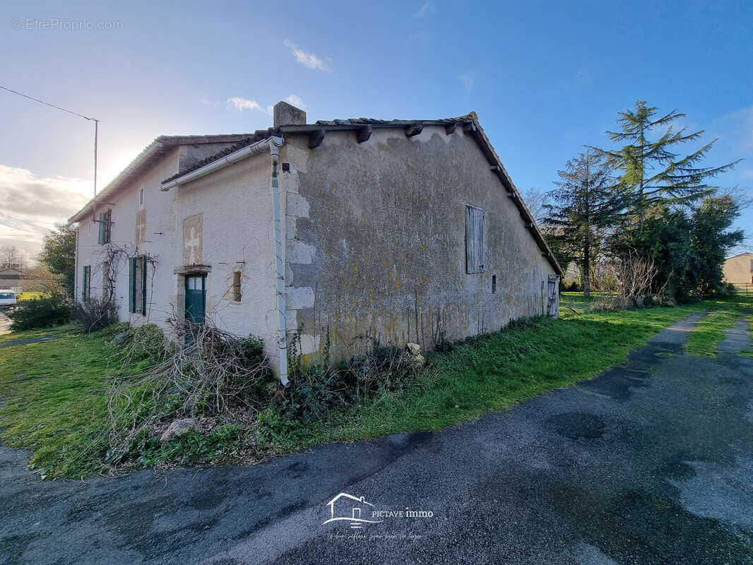 Maison à VASLES