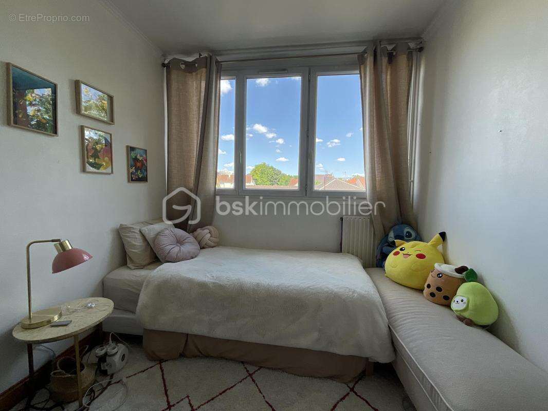 Appartement à FRESNES