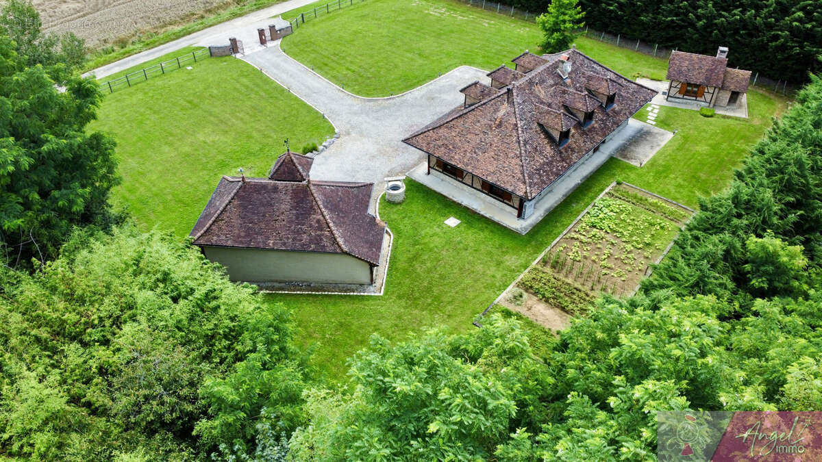 Maison à SAINT-GERMAIN-DU-BOIS