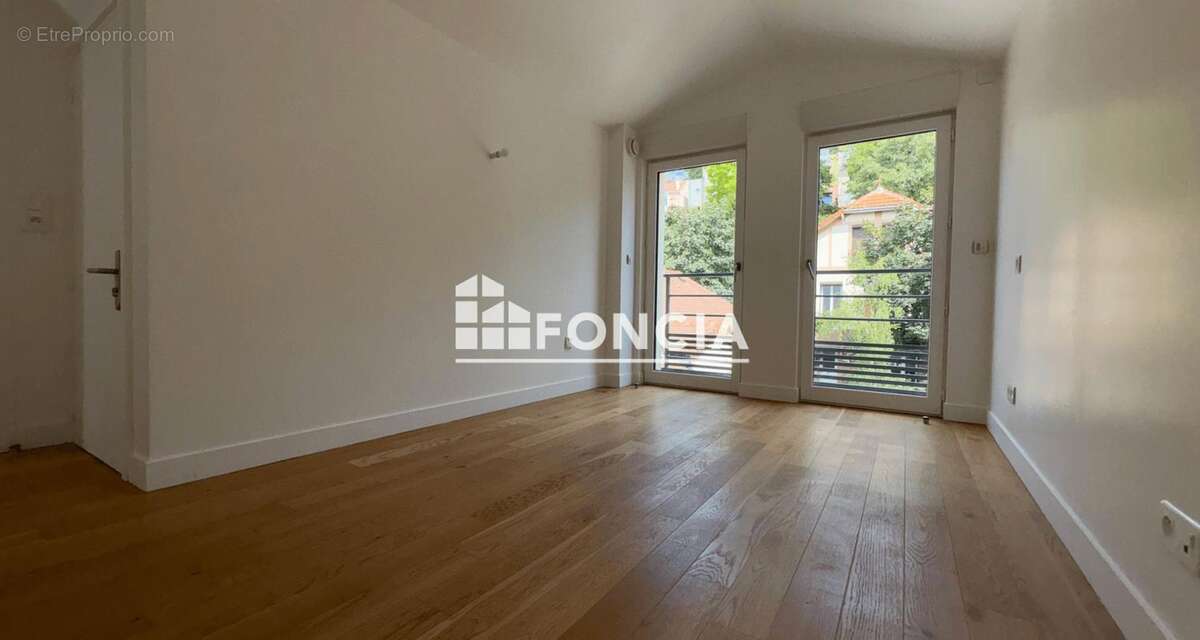 F4 vue seine - photo 9
