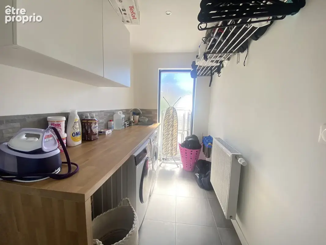 Maison familiale avec piscine à Saint-André-le-Puy — 226 m2 sur 930 m2 clos et arboré - photo 10