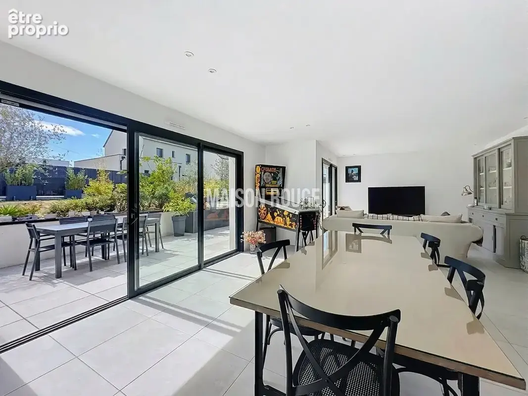Maison récente 2018 - Parfait état - 4 chambres -  Jardin arboré - photo 3